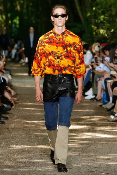Look 7